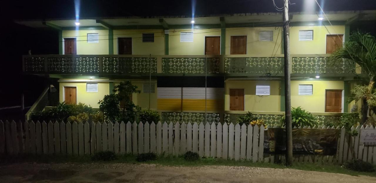 Pal'S On The Beach - Dangriga, Belize Exterior foto