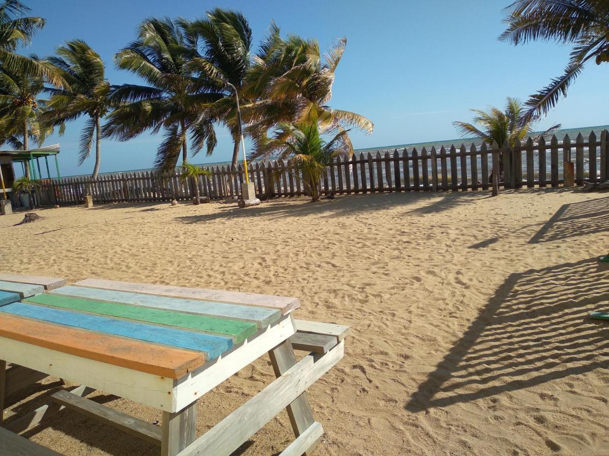 Pal'S On The Beach - Dangriga, Belize Exterior foto