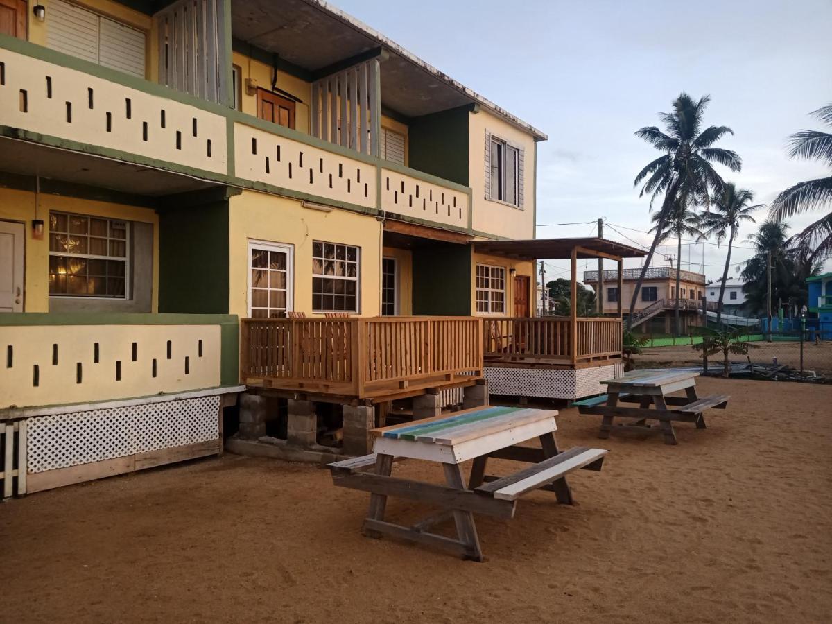 Pal'S On The Beach - Dangriga, Belize Exterior foto