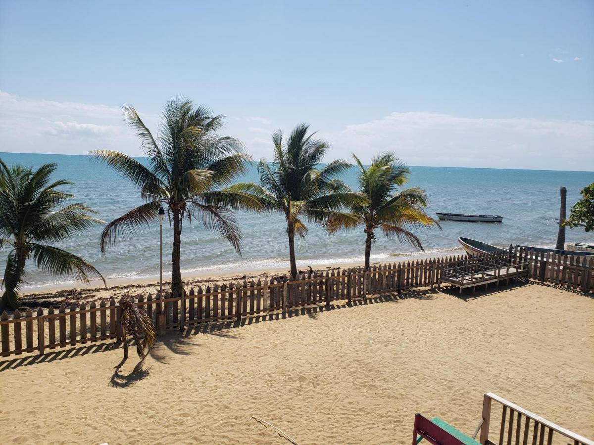 Pal'S On The Beach - Dangriga, Belize Exterior foto
